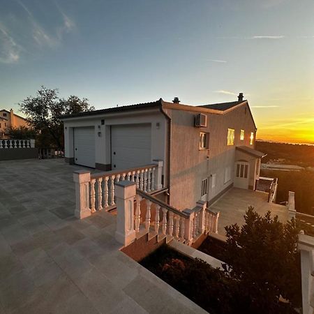 Apartments Lili Сень Экстерьер фото